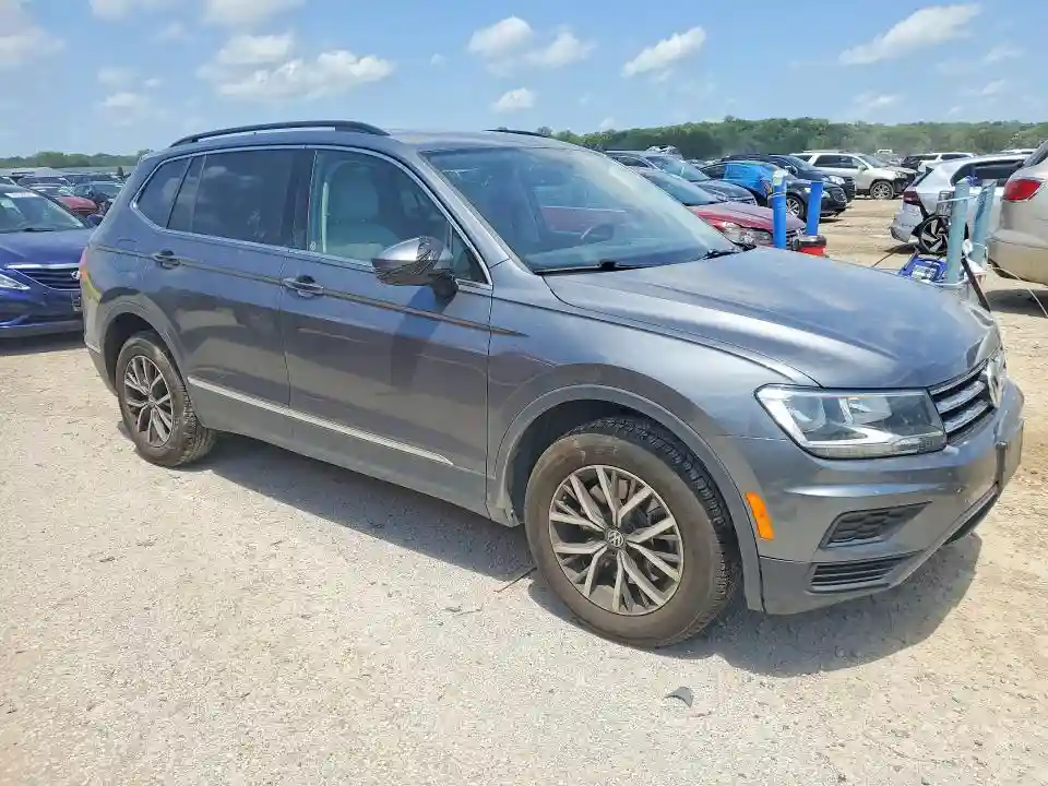 3VV2B7AX8LM043043 2020 VOLKSWAGEN TIGUAN-3
