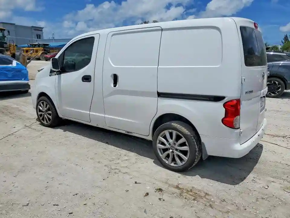 3N6CM0KN8FK735995 2015 NISSAN NV200 SV-1