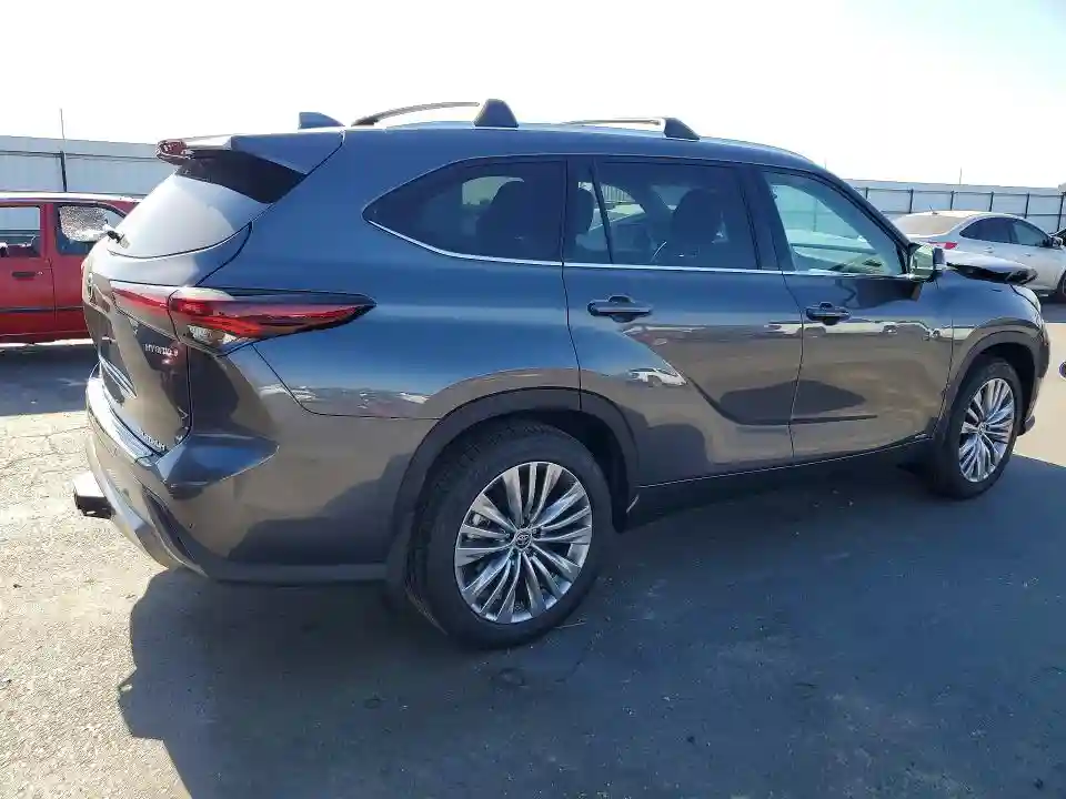 5TDEBRCH2RS621949 2024 TOYOTA HIGHLANDER-2