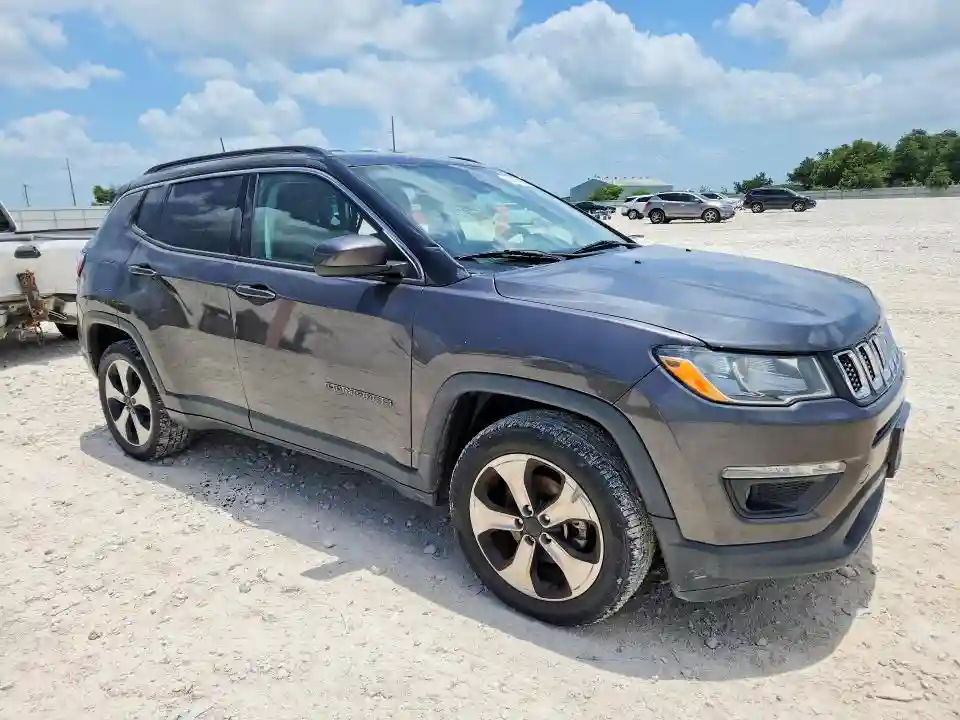 3C4NJDBB0JT201488 2018 JEEP COMPASS-3