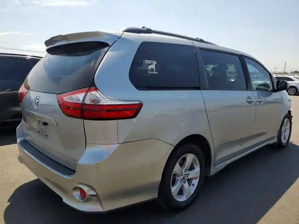 5TDKZ3DC7KS998961 2019 TOYOTA SIENNA-2