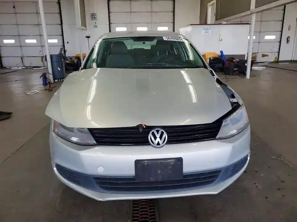 3VW2K7AJ8BM065615 2011 VOLKSWAGEN JETTA-4