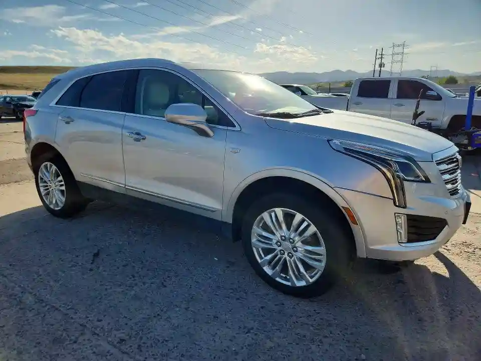1GYKNERS0HZ182005 2017 CADILLAC XT5-3