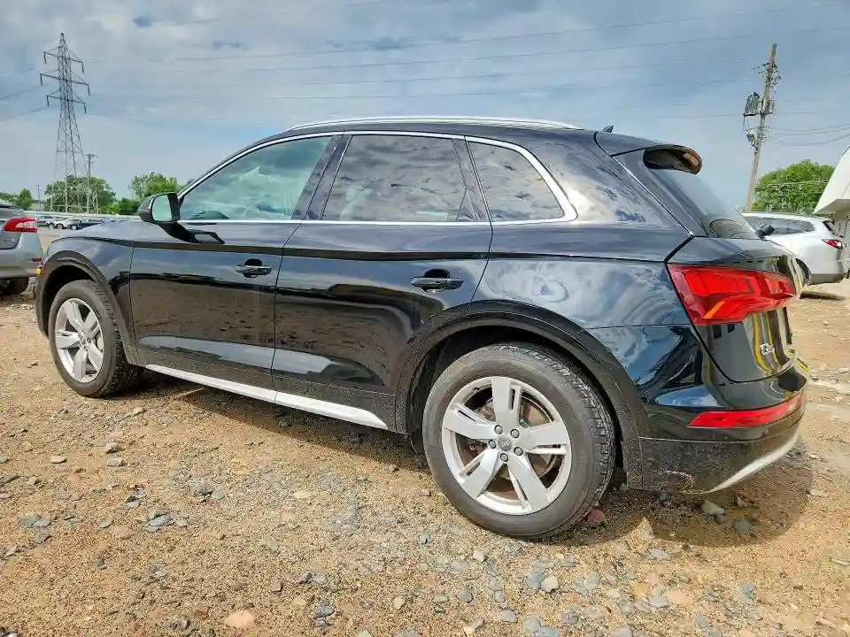 WA1BNAFY3J2010390 2018 AUDI Q5-1