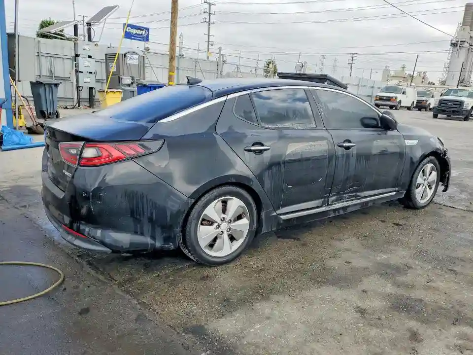 KNAGN4AD5G5098977 2016 KIA OPTIMA-2