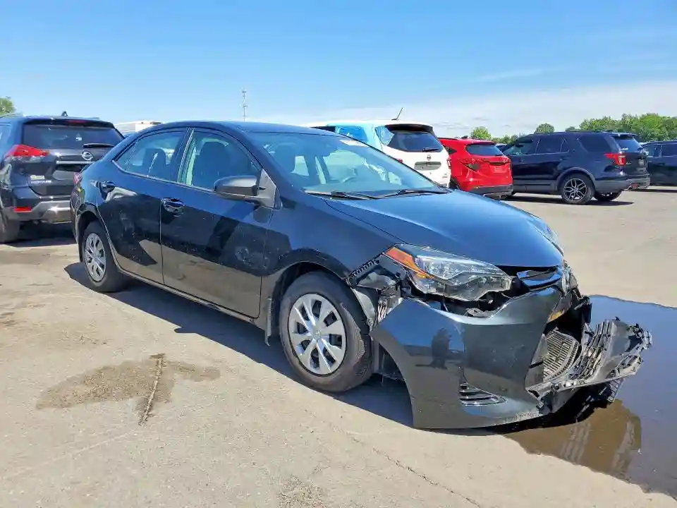 2T1BURHE4JC001192 2018 TOYOTA COROLLA-3