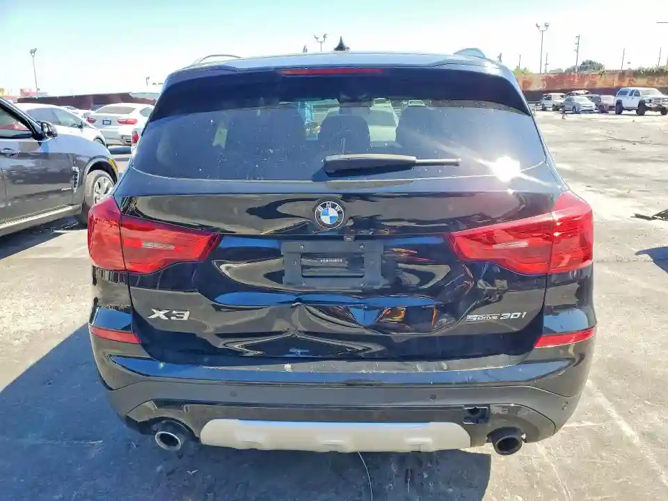 5UXTR7C52KLF32811 2019 BMW X3-5