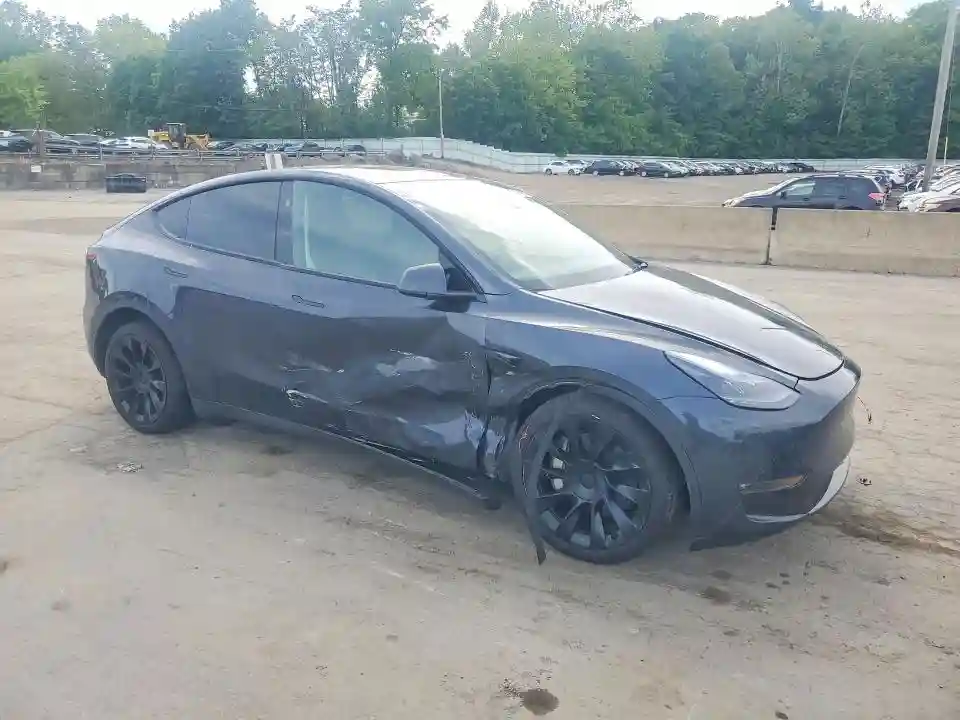 7SAYGDEE5SF305334 2025 TESLA MODEL Y-3