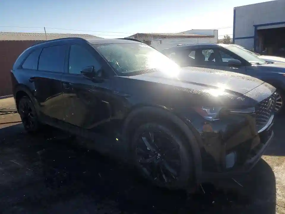 JM3KKCHD2S1215654 2025 MAZDA CX-90-3