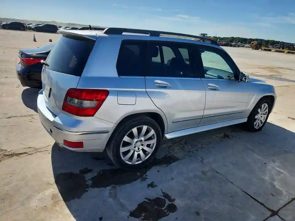 WDCGG5GB9AF333773 2010 MERCEDES-BENZ GLK-CLASS-2