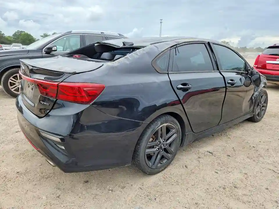 3KPF34AD9ME389762 2021 KIA FORTE-2