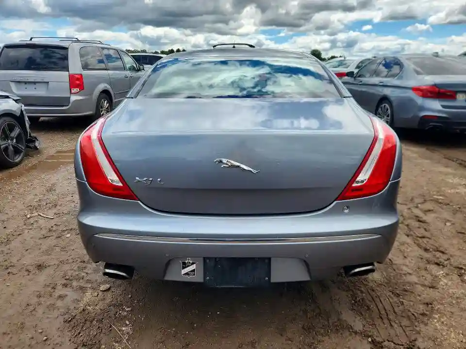 SAJWA2GB7CLV22350 2012 JAGUAR XJ-5