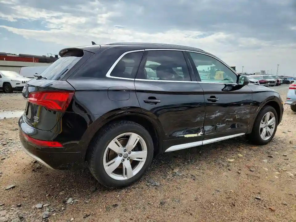 WA1BNAFY3J2010390 2018 AUDI Q5-2