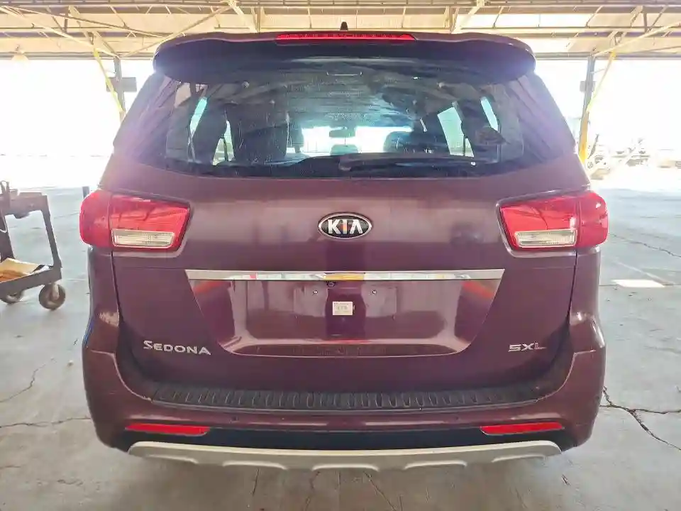 KNDME5C18J6373905 2018 KIA SEDONA-5
