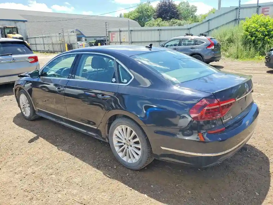 1VWBT7A31HC078375 2017 VOLKSWAGEN PASSAT-1