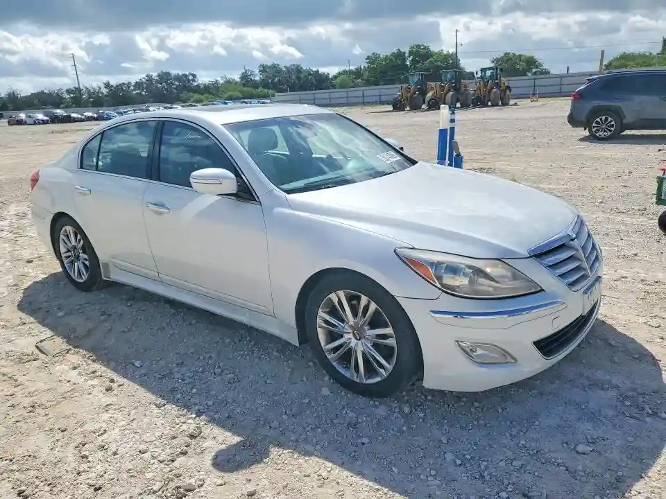 KMHGC4DD3DU229342 2013 HYUNDAI GENESIS-3