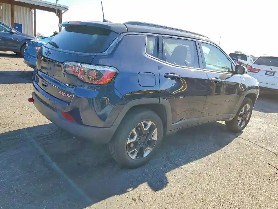 3C4NJDDB2JT234697 2018 JEEP COMPASS-2