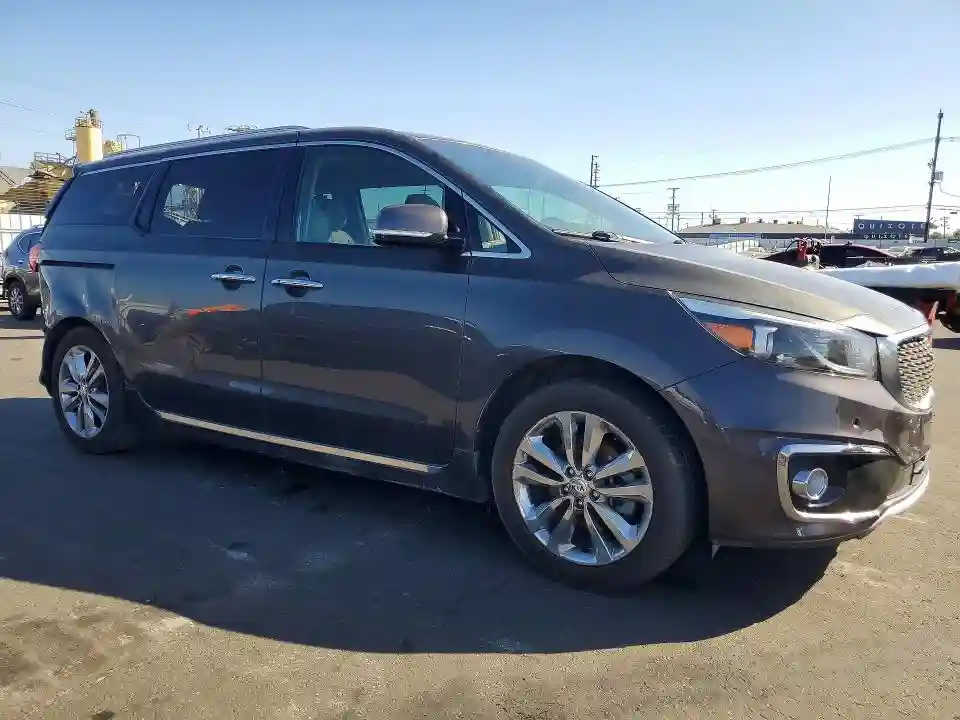 KNDME5C15H6343979 2017 KIA SEDONA-3