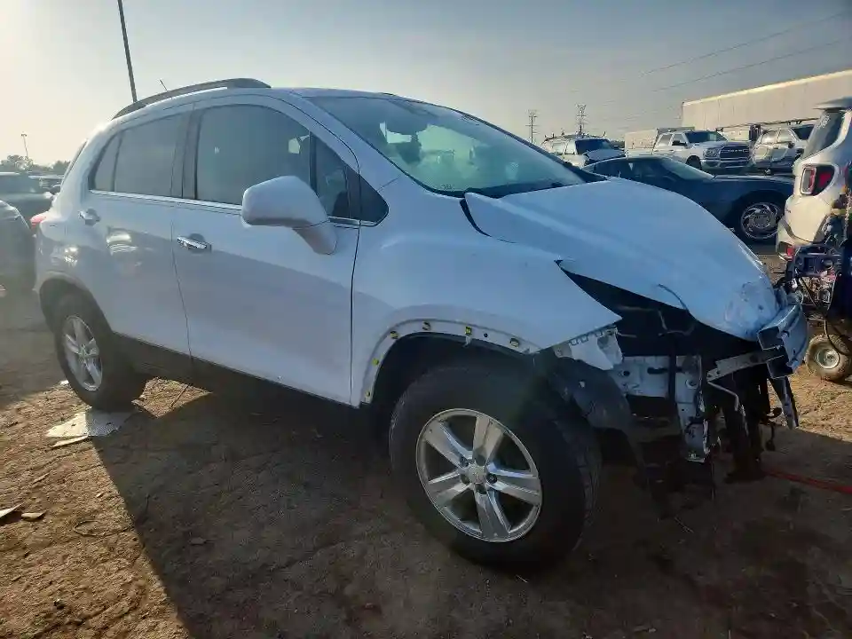 KL7CJPSB0JB671642 2018 CHEVROLET TRAX-3