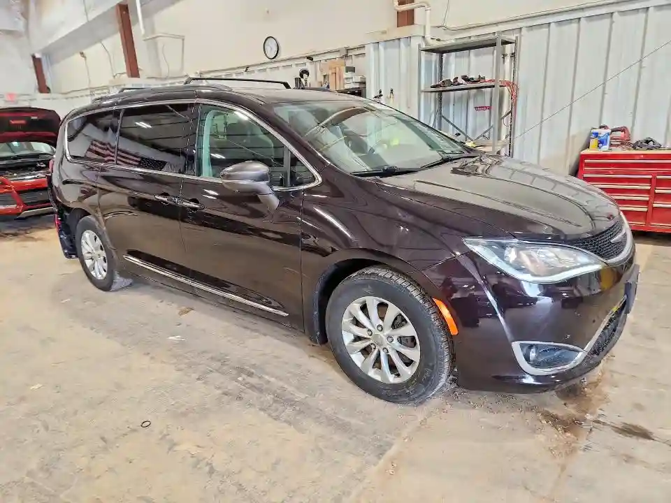 2C4RC1BG6JR270002 2018 CHRYSLER PACIFICA-3