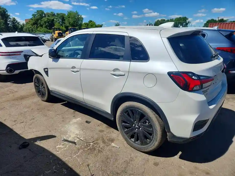 JA4APUAU4MU004568 2021 MITSUBISHI OUTLANDER-1
