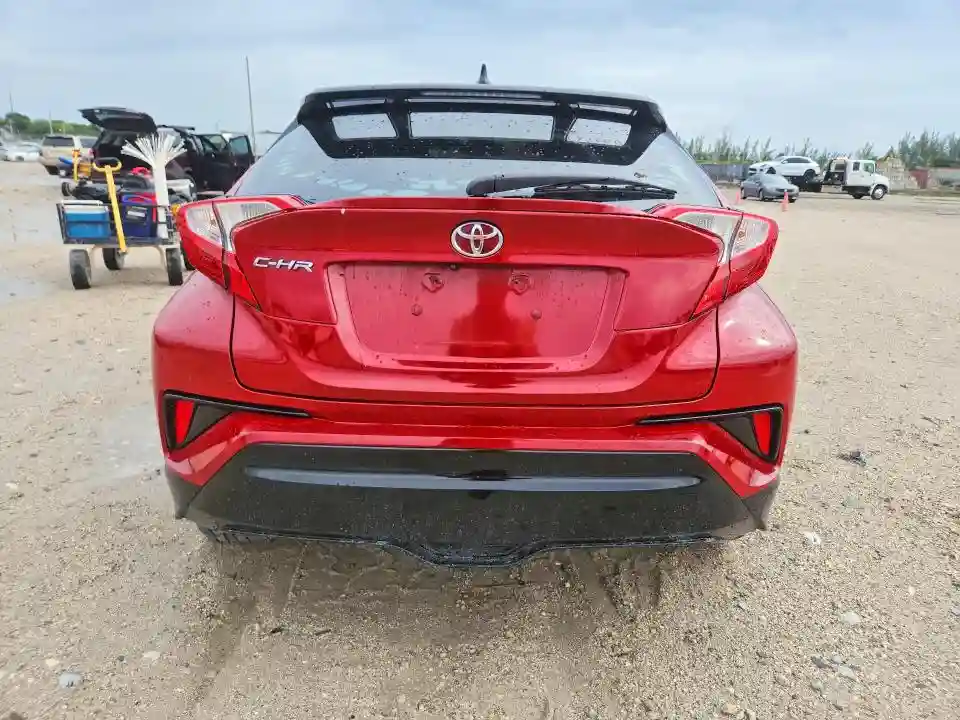 NMTKHMBX3JR015897 2018 TOYOTA C-HR-5