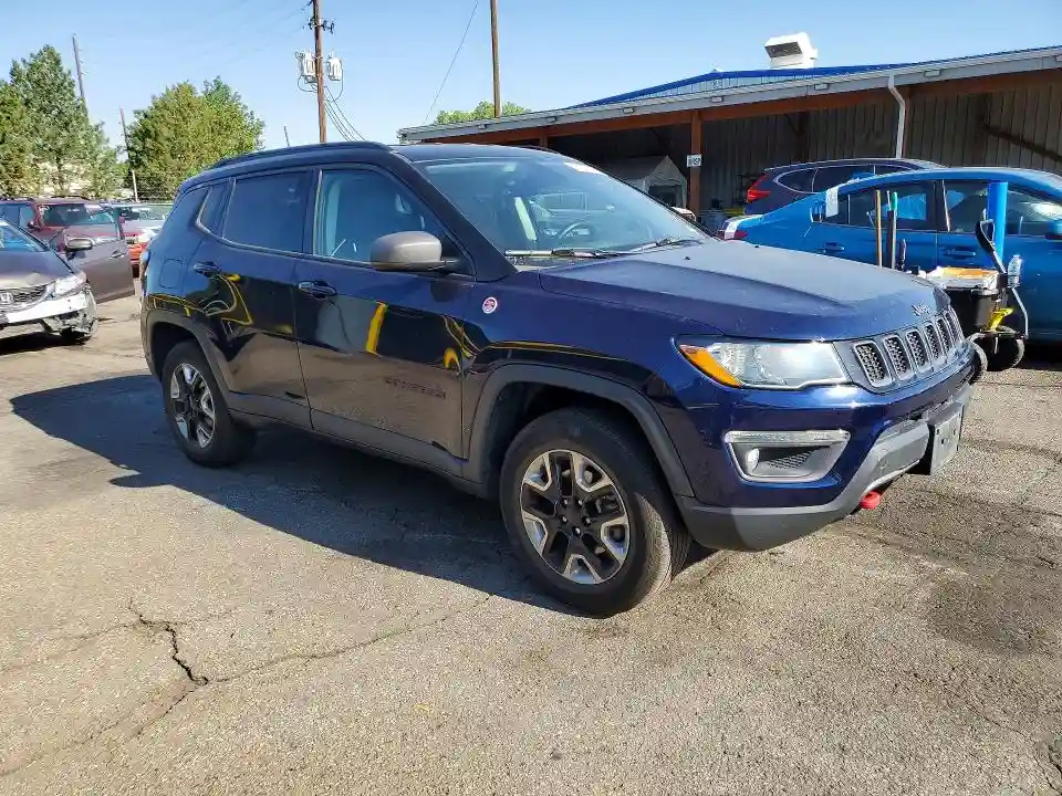 3C4NJDDB2JT234697 2018 JEEP COMPASS-3