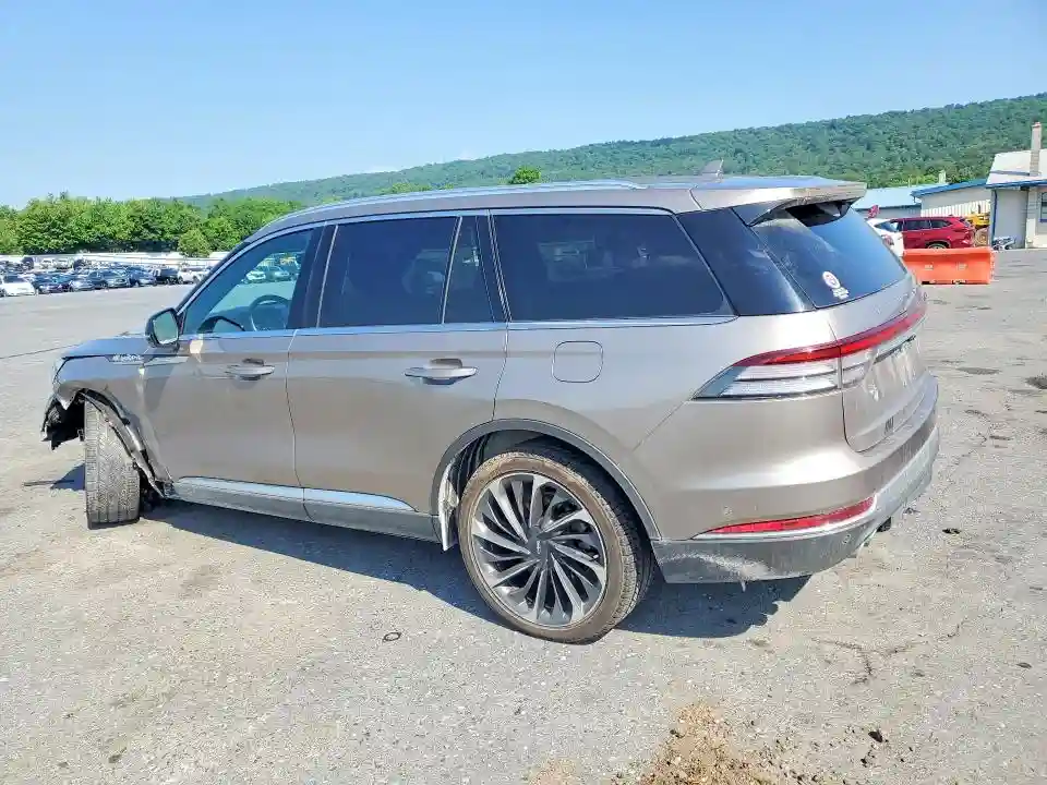 5LM5J7XCXLGL25318 2020 LINCOLN AVIATOR-1