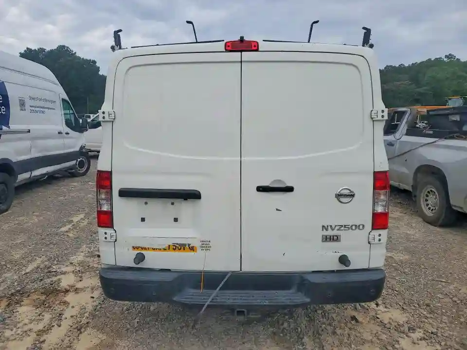 1N6AF0KY8FN801175 2015 NISSAN NV-5