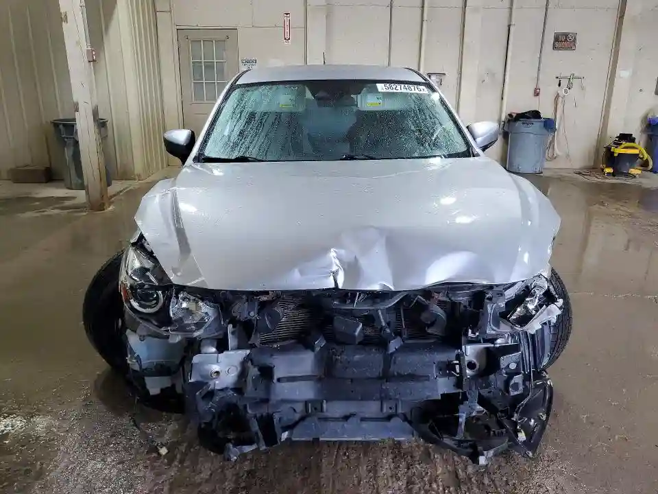 3MZBN1L3XJM164700 2018 MAZDA 3-4