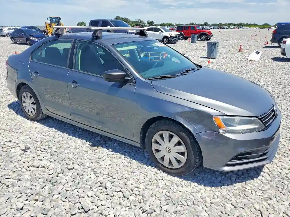 3VW267AJ4GM219975 2016 VOLKSWAGEN JETTA-3