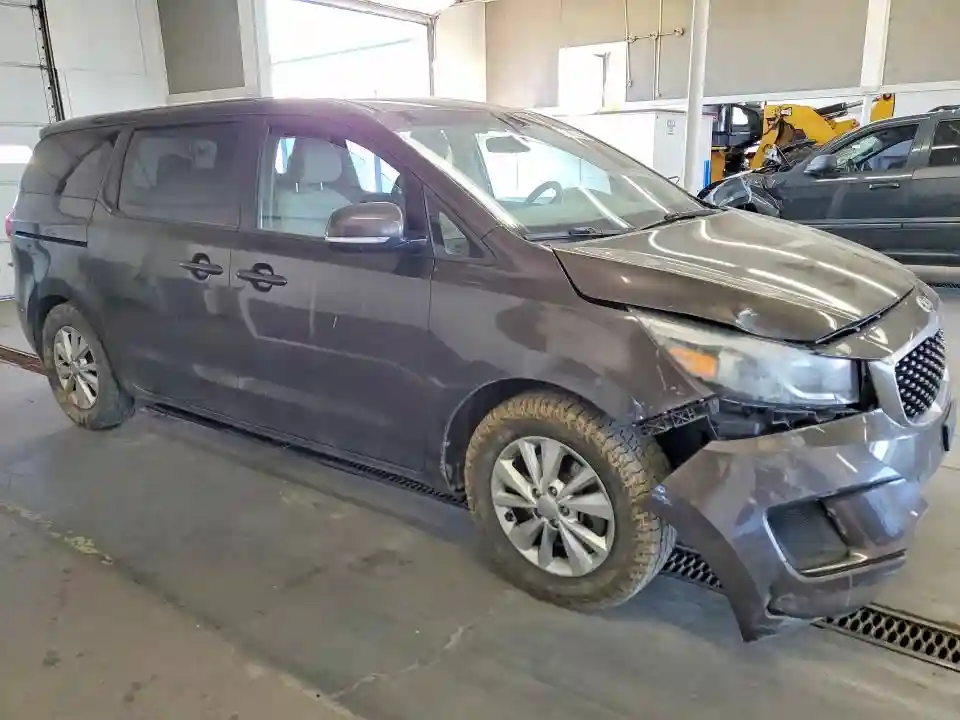 KNDMB5C15H6220272 2017 KIA SEDONA-3