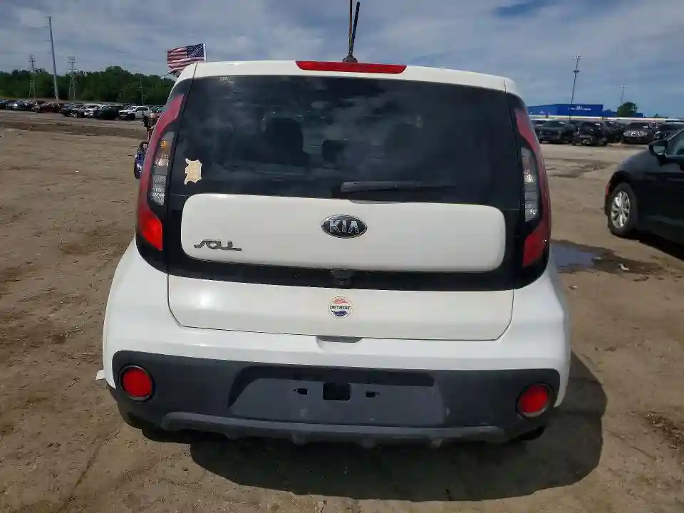 KNDJP3A51J7901429 2018 KIA SOUL-5