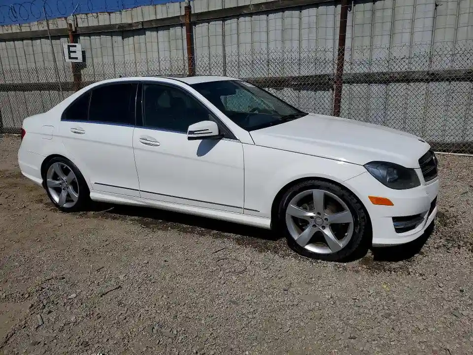 WDDGF4HB2EA965606 2014 MERCEDES-BENZ C-CLASS-3