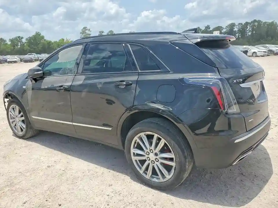 1GYKNGRS3PZ137957 2023 CADILLAC XT5-1