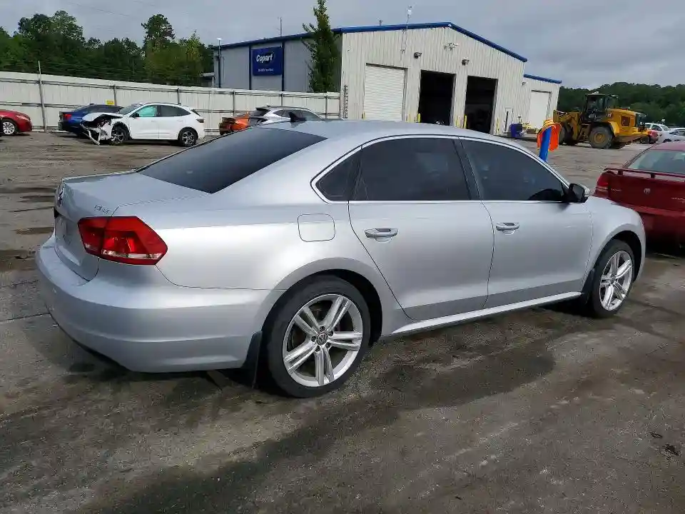 1VWBS7A3XEC041386 2014 VOLKSWAGEN PASSAT-2