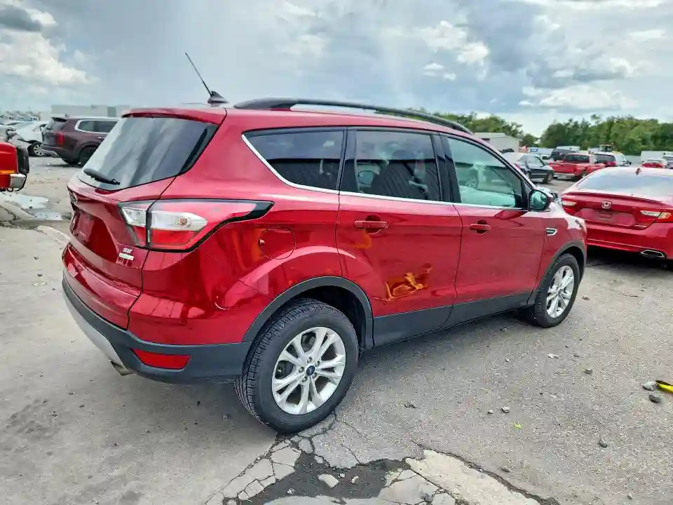 1FMCU0GD2JUC69231 2018 FORD ESCAPE-2