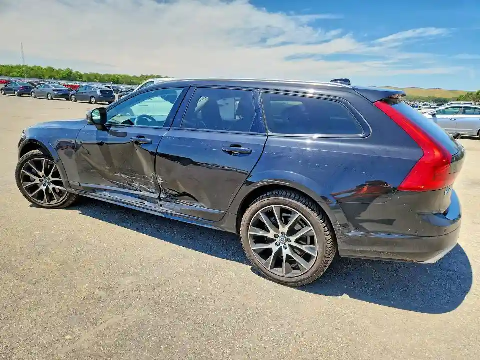 YV4A22NL4J1020533 2018 VOLVO V90-1