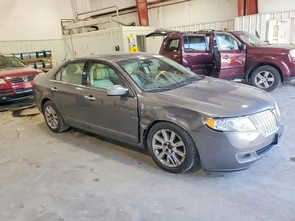 3LNHL2GCXBR750980 2011 LINCOLN MKZ-3