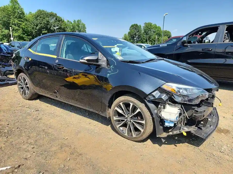 2T1BURHE1JC063794 2018 TOYOTA COROLLA-3