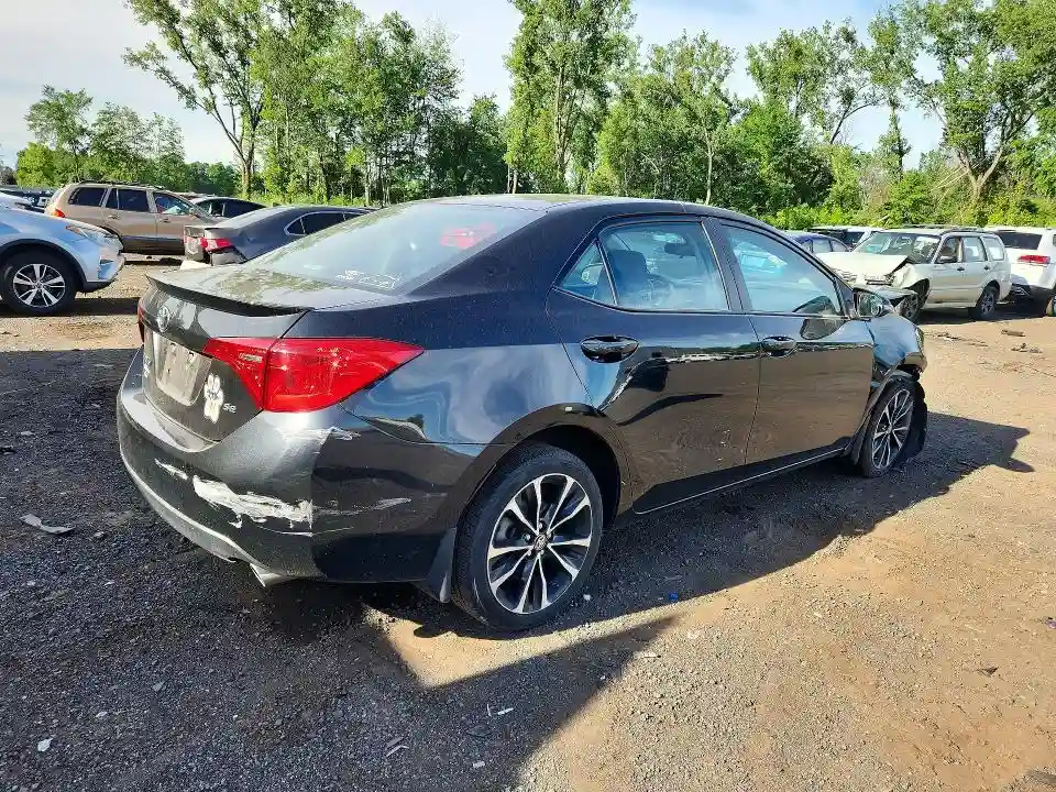 2T1BURHE9JC105631 2018 TOYOTA COROLLA-2