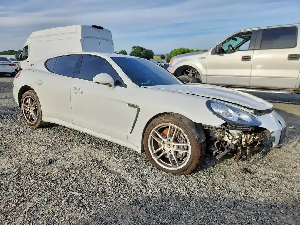 WP0AA2A74GL002366 2016 PORSCHE PANAMERA-3