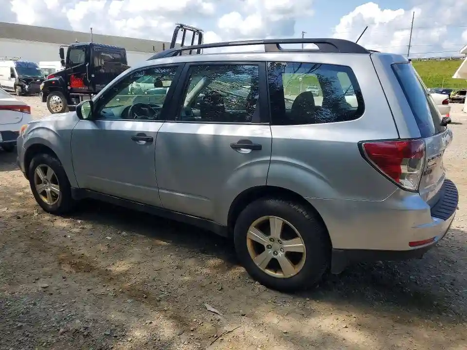 JF2SHABC9DH440001 2013 SUBARU FORESTER-1