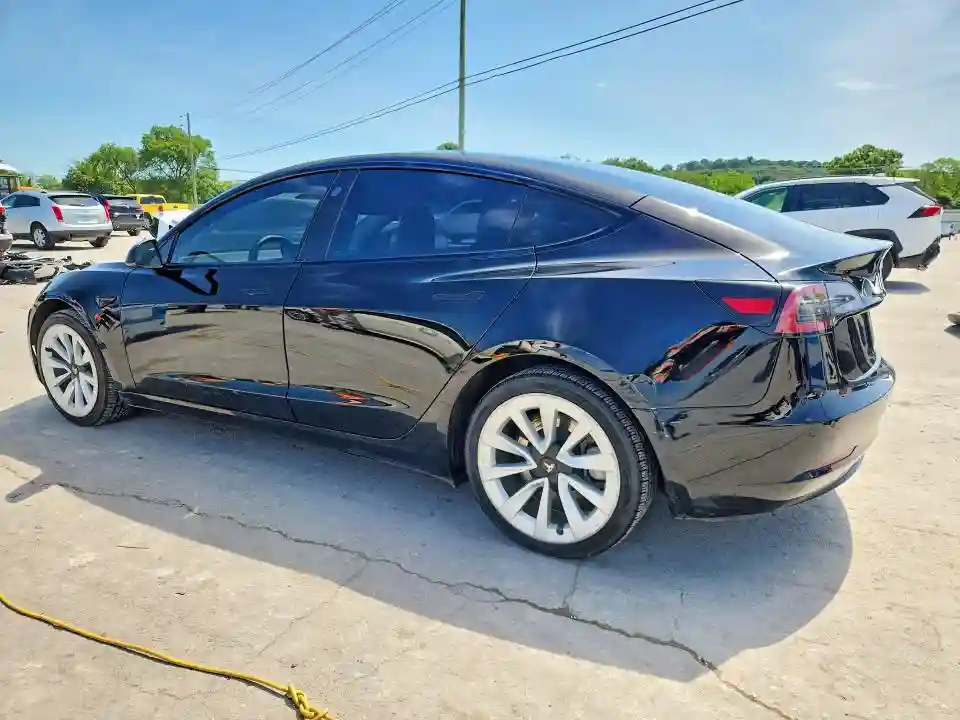 5YJ3E1EA0NF285846 2022 TESLA MODEL 3-1