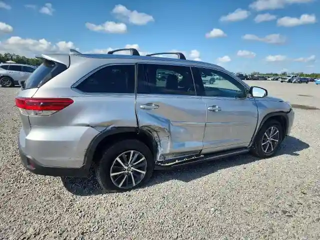 5TDKZRFH5HS189804 2017 TOYOTA HIGHLANDER-2