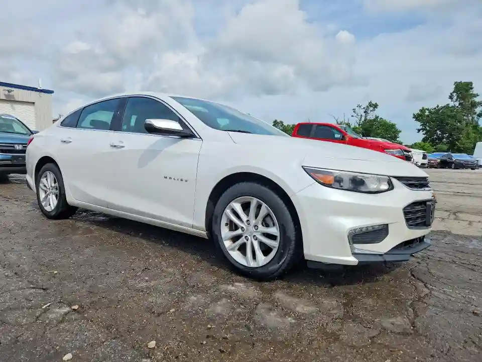 1G1ZE5ST4HF179142 2017 CHEVROLET MALIBU-3
