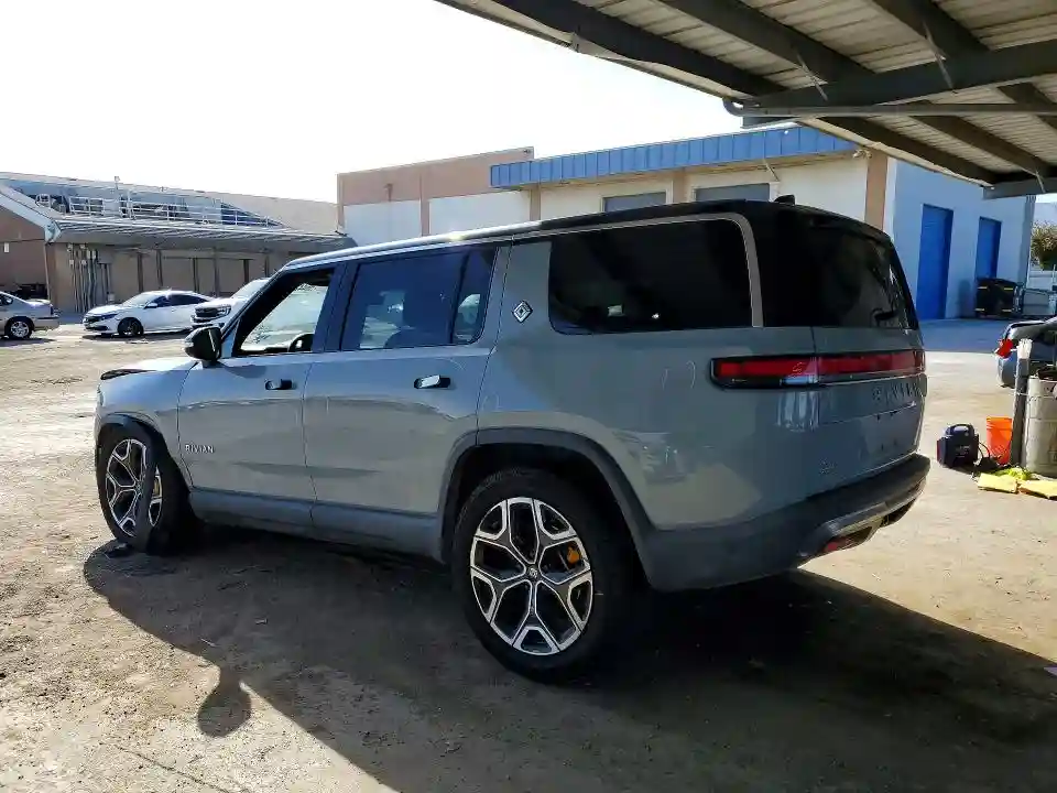 7PDSGABA2PN004010 2023 RIVIAN RIS-1