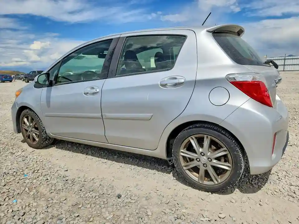 JTDKTUD36DD542293 2013 TOYOTA YARIS-1
