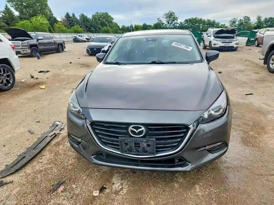 3MZBN1L37JM270005 2018 MAZDA 3-4