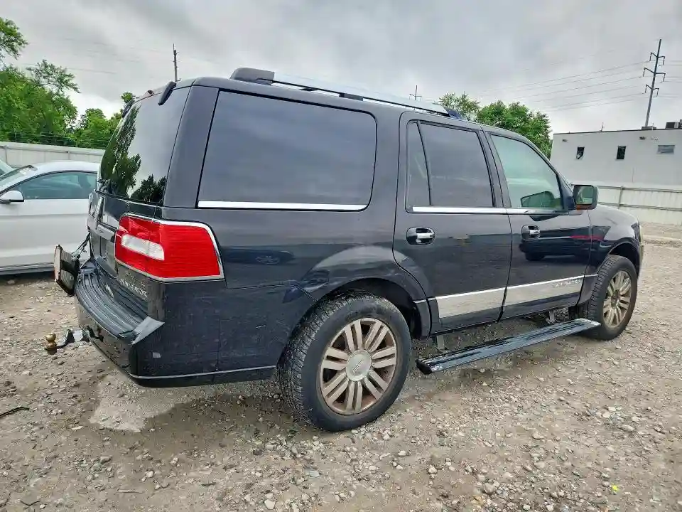 5LMJJ2J50AEJ02161 2010 LINCOLN NAVIGATOR-2